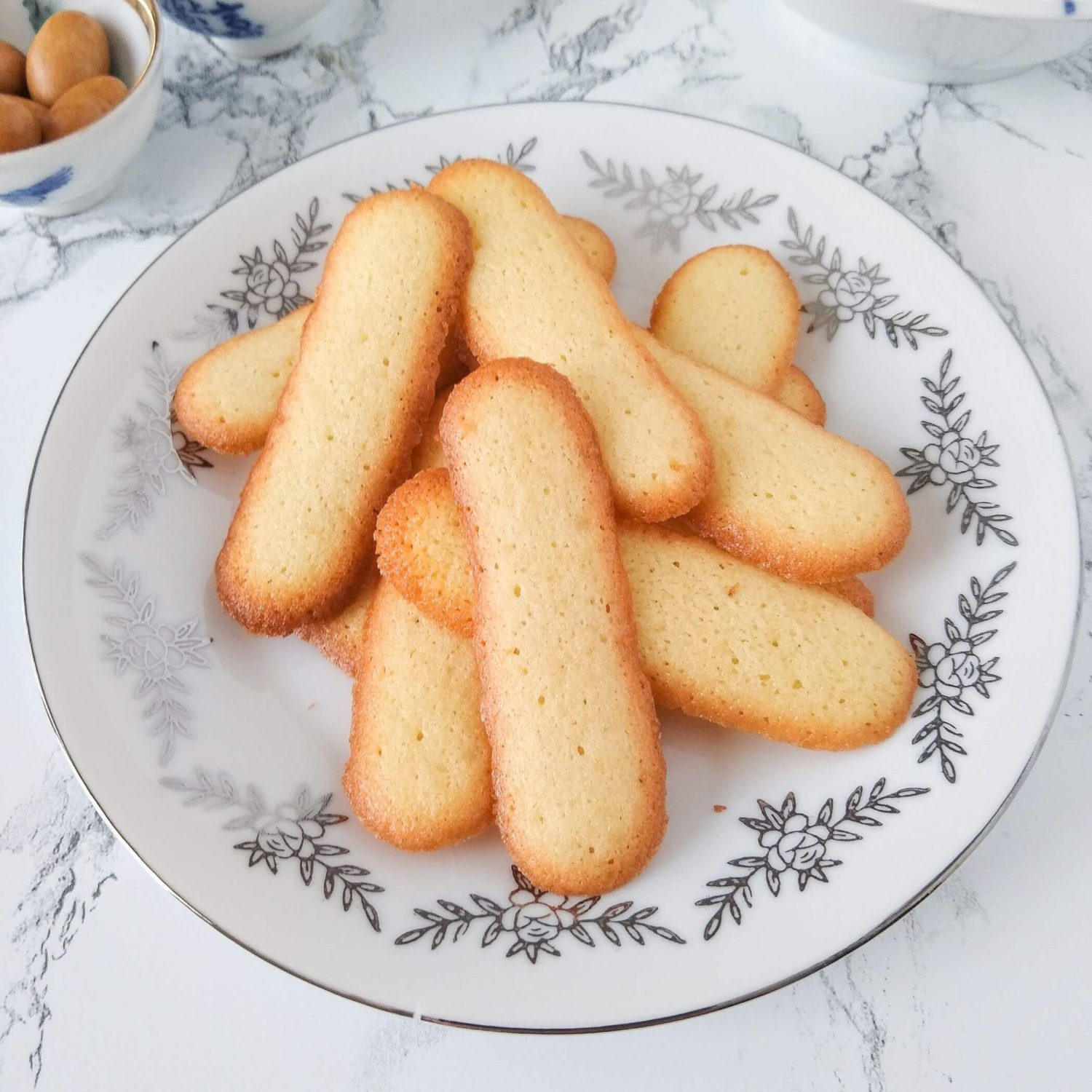 Cats tongues cookies